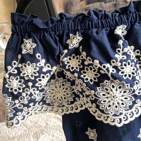 Maurices On or off the shoulder top - Picture 2 of 8